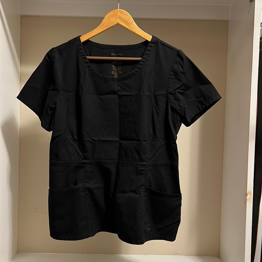 Januu Side zip scrub top